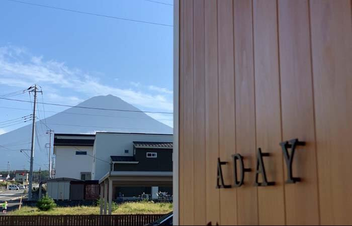 入り口から見える富士山